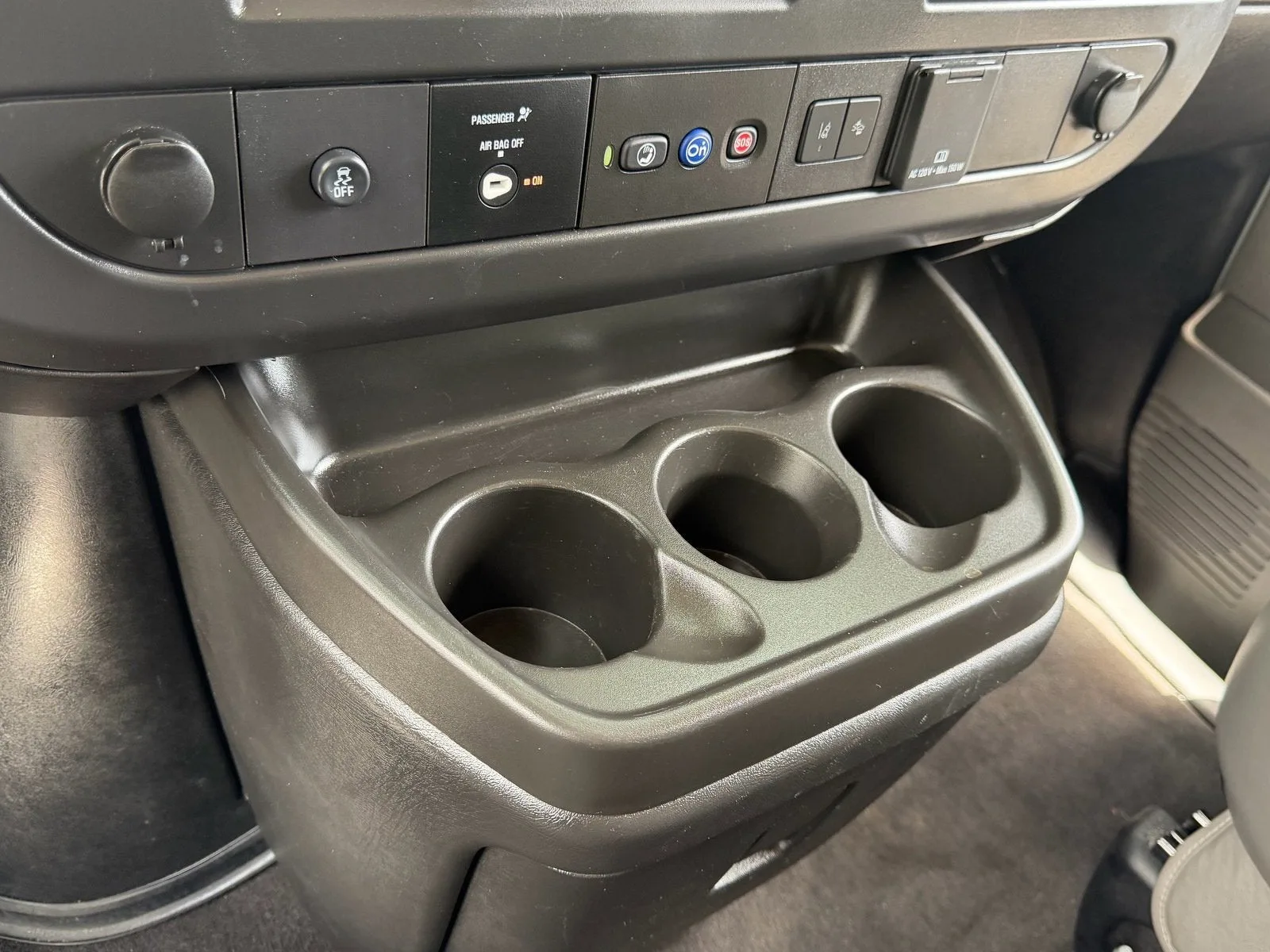 2025 Chevrolet Express Passenger LT photo 22