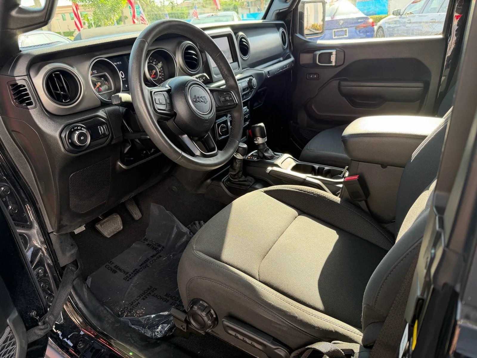 2023 Jeep Wrangler Willys photo 10