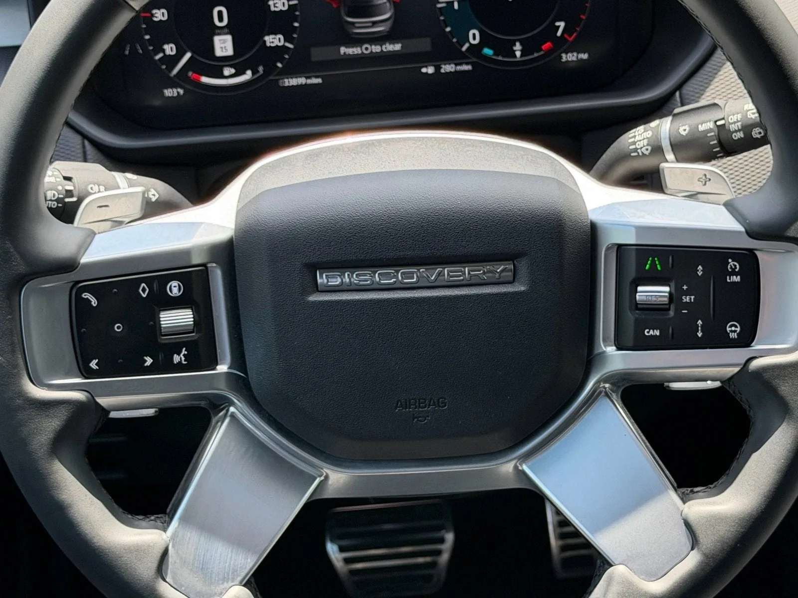 2024 Land Rover Discovery Dynamic SE photo 14