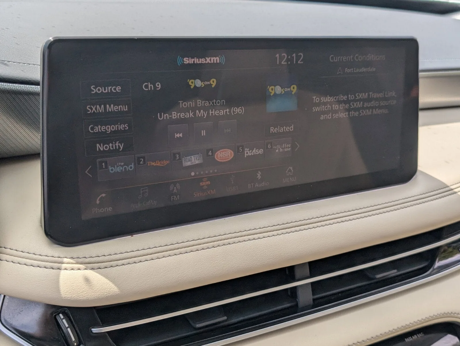 2023 INFINITI QX60 LUXE photo 25