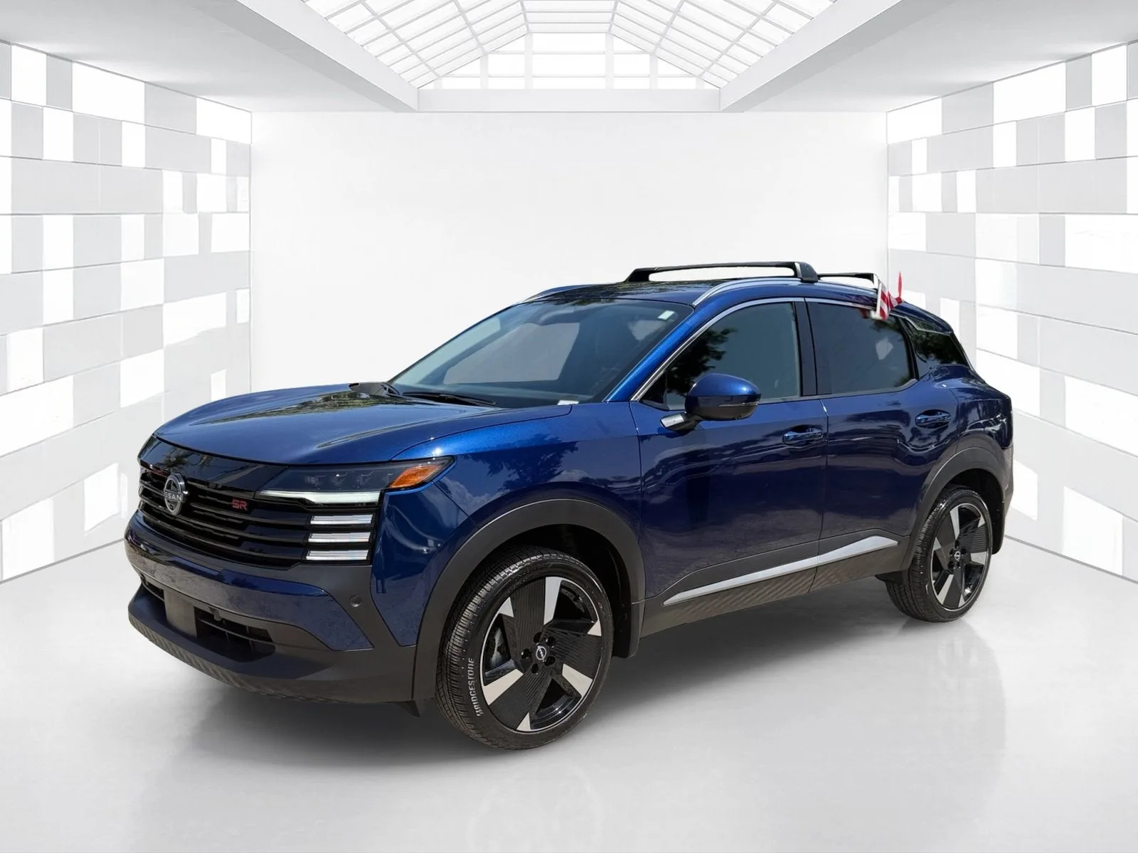 2025 Nissan Kicks SR photo 3