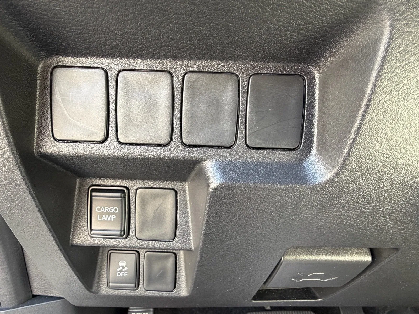 2024 Nissan Frontier Crew Cab SV photo 25