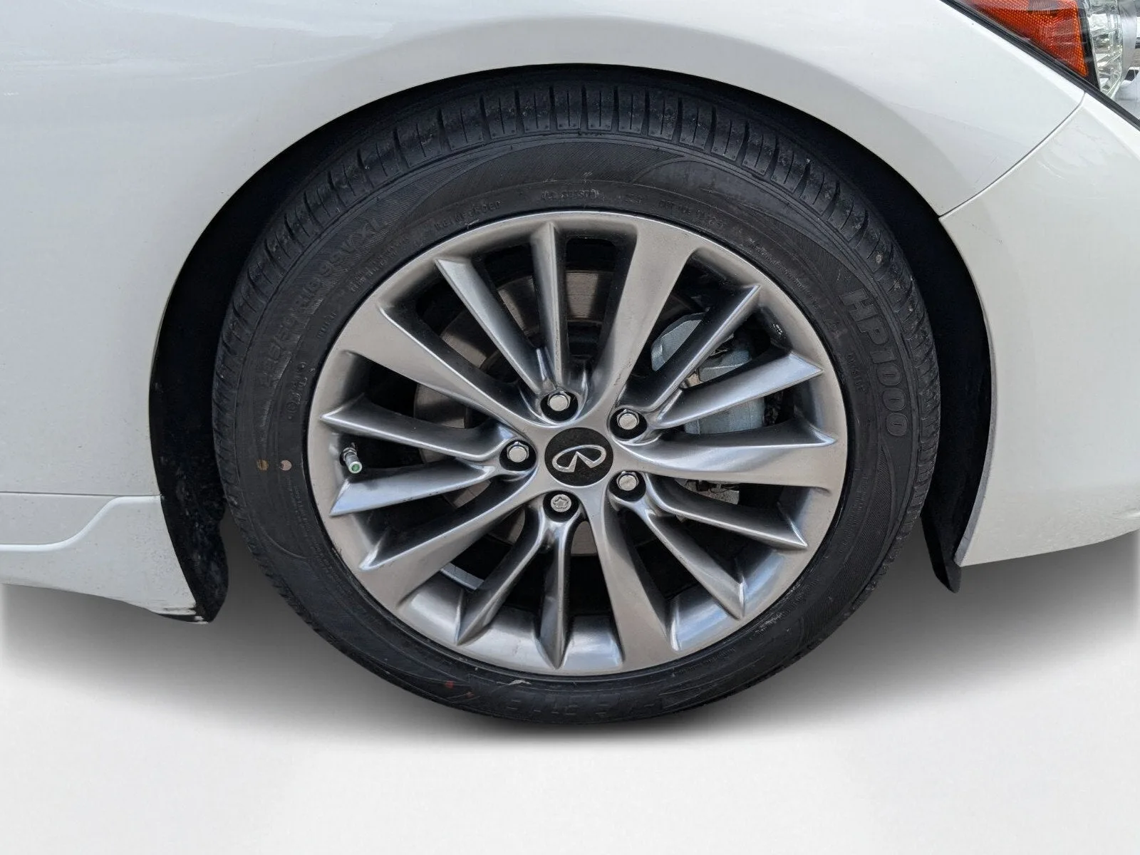 2023 INFINITI Q50 LUXE photo 5