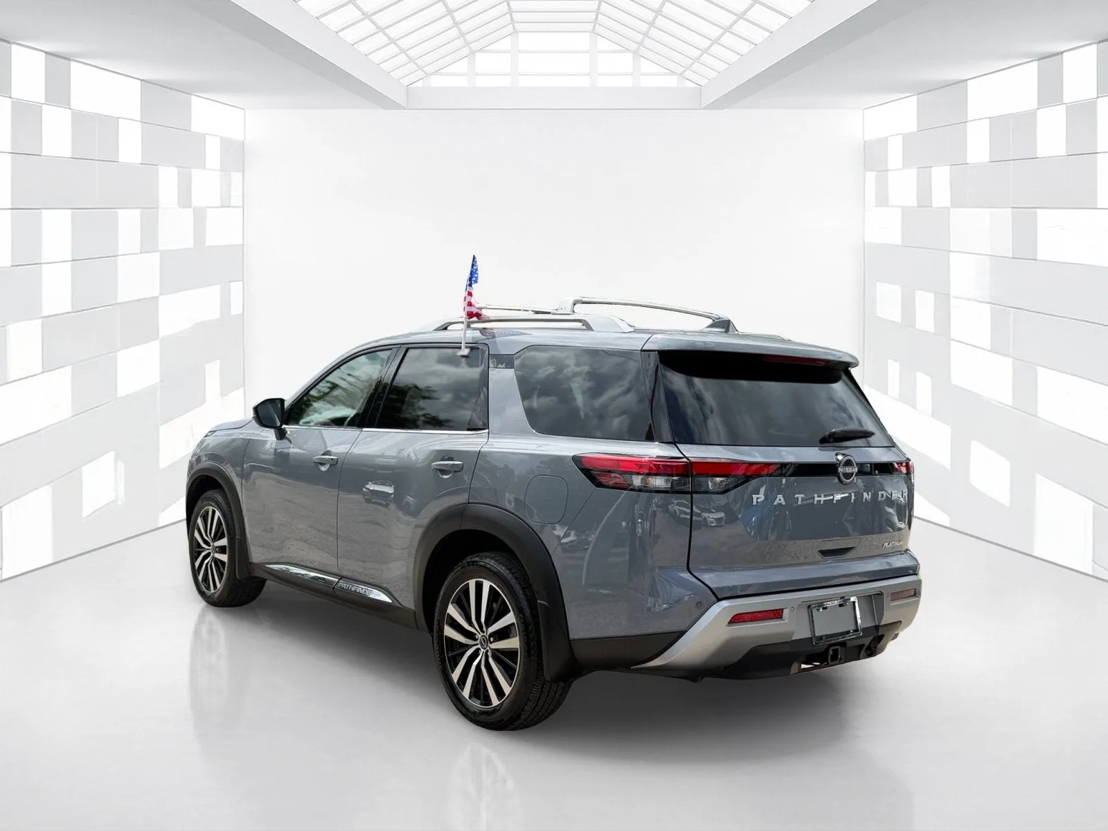 2025 Nissan Pathfinder Platinum photo 5