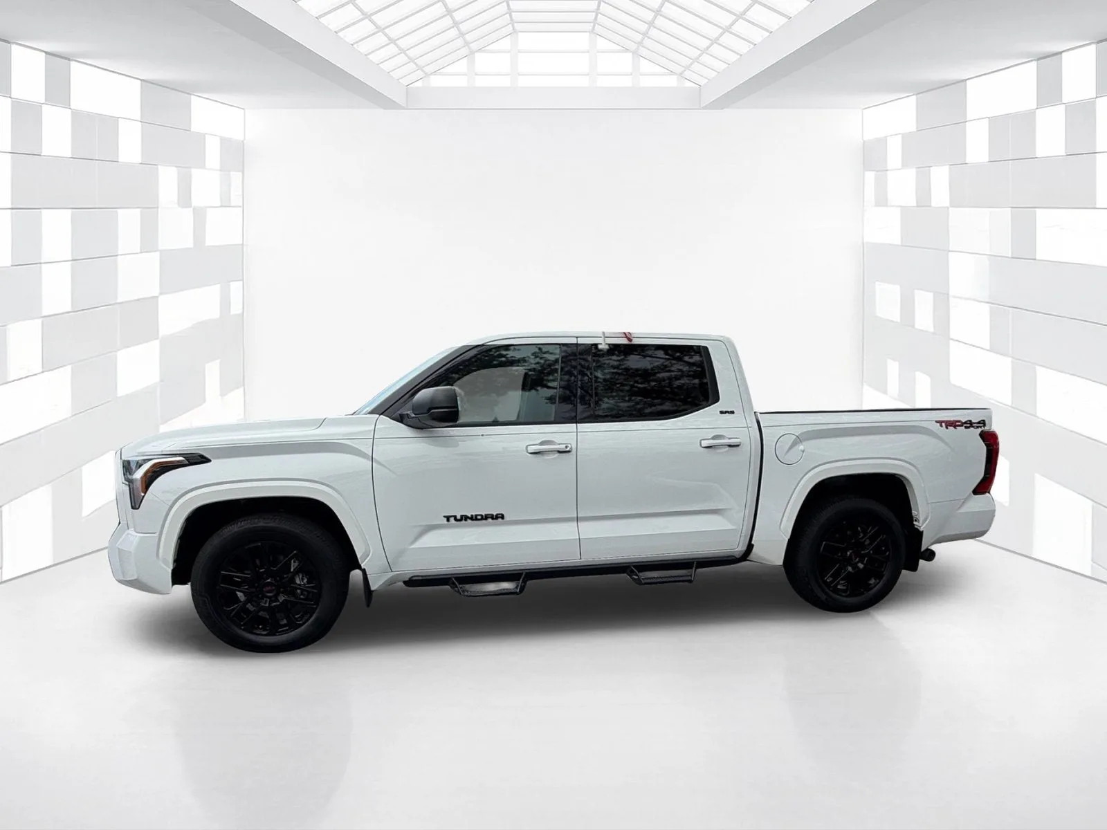 2023 Toyota Tundra 4WD SR5 photo 4
