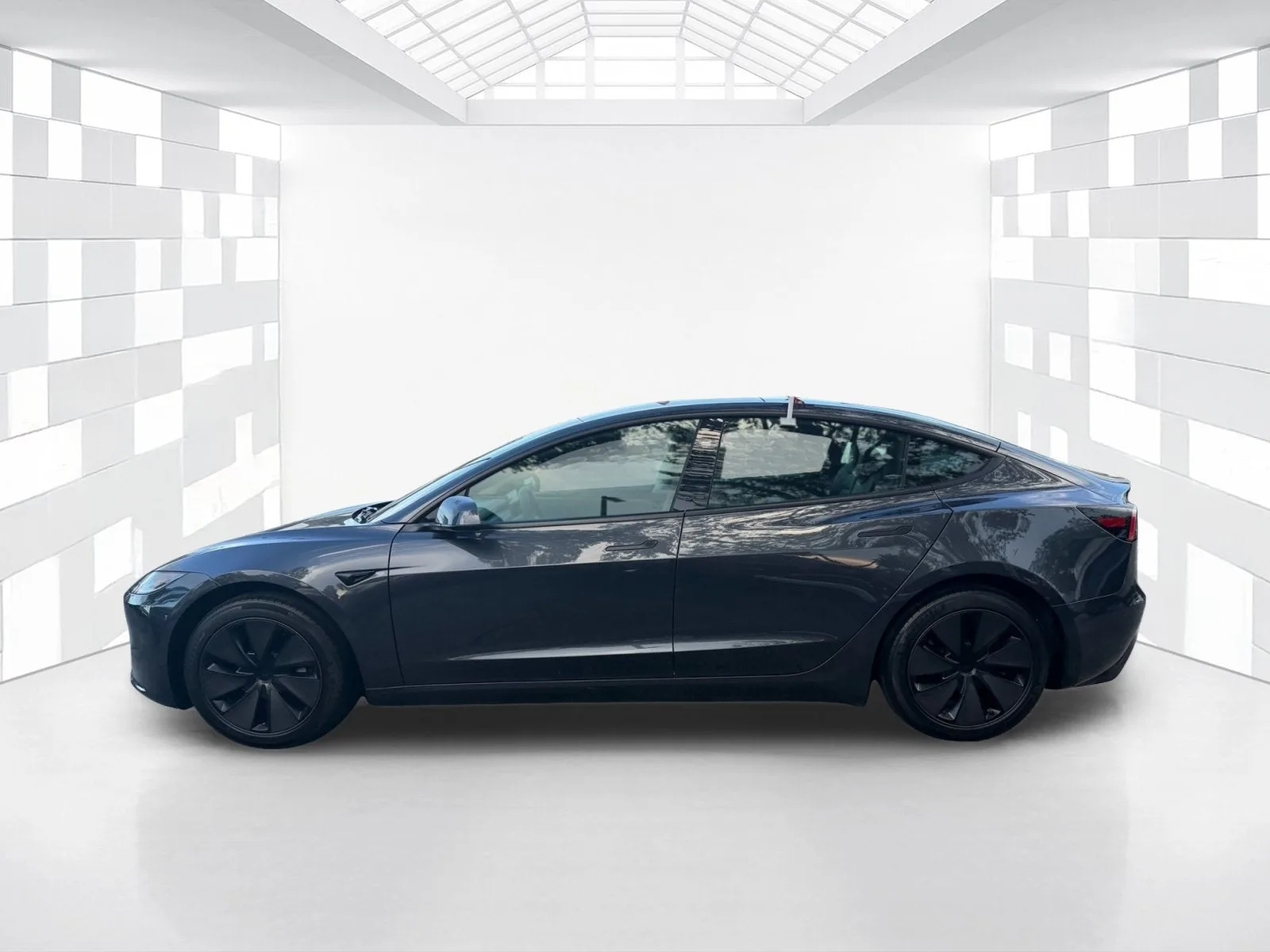 2025 Tesla Model 3 Long Range photo 4