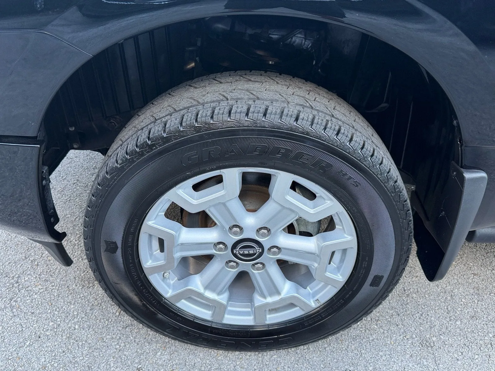 2024 Nissan Titan XD Crew Cab SV photo 19