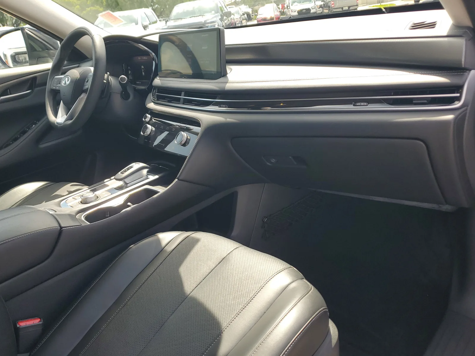 2022 INFINITI QX60 LUXE photo 19