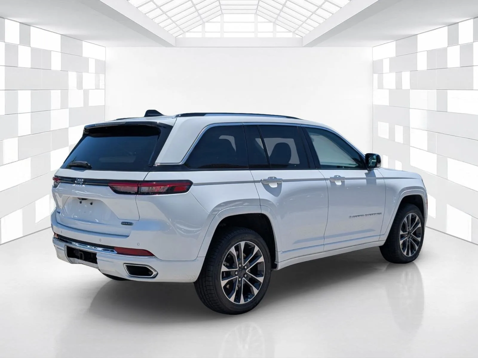 2022 Jeep Grand Cherokee 4xe Overland photo 7