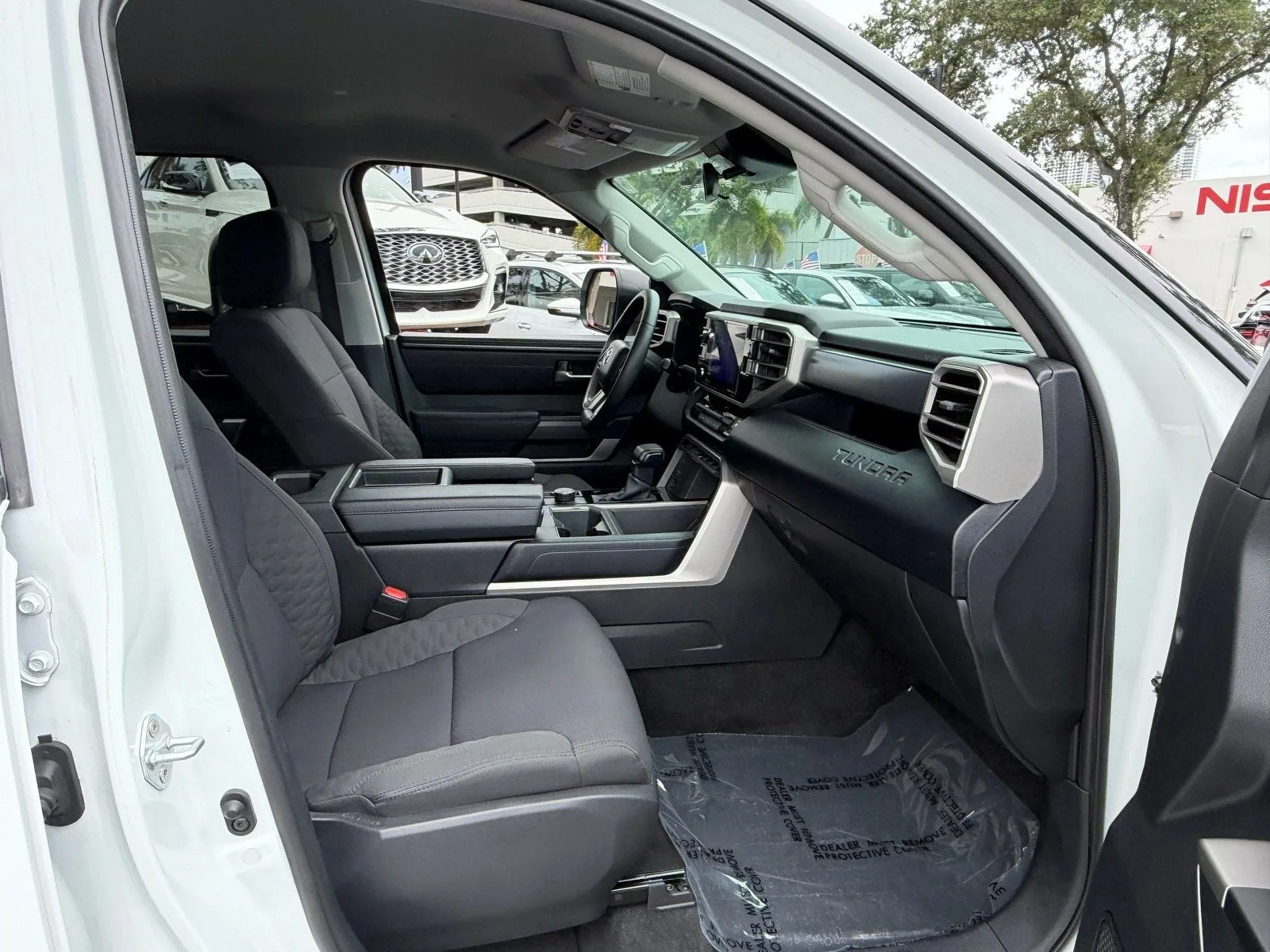 2023 Toyota Tundra 4WD SR5 photo 16