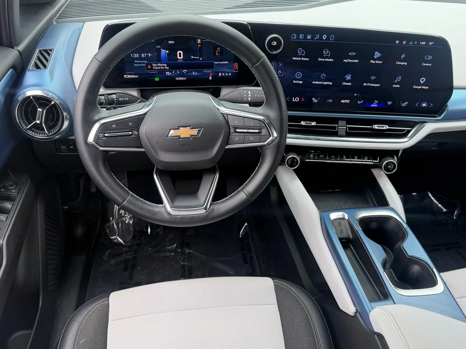 2025 Chevrolet Equinox EV LT photo 12