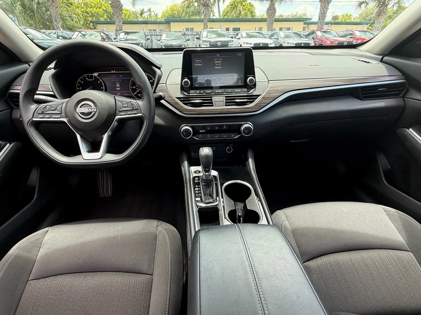 2023 Nissan Altima SV photo 13