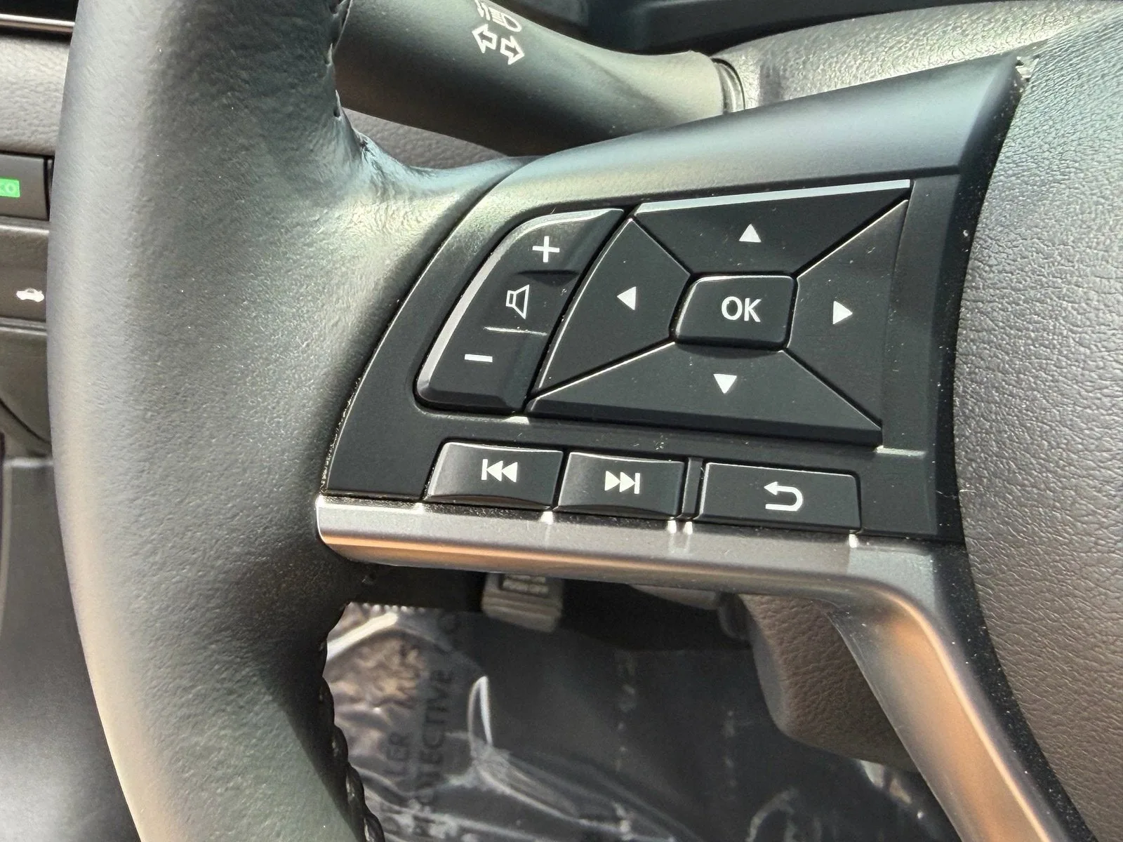 2024 Nissan Sentra SV photo 32