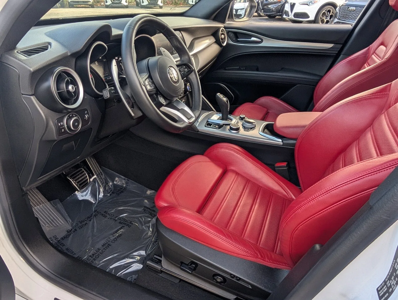 2023 Alfa Romeo Stelvio Veloce photo 10