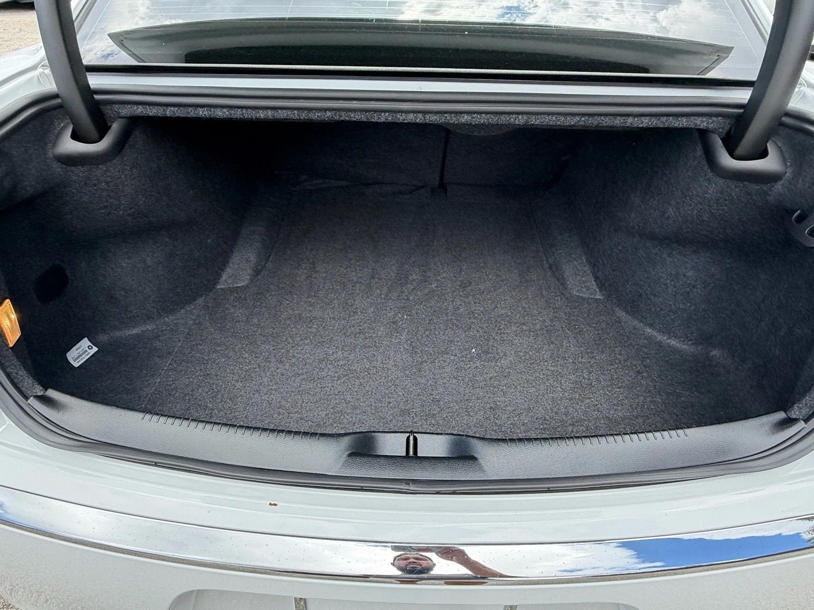 2023 Chrysler 300 Touring photo 15