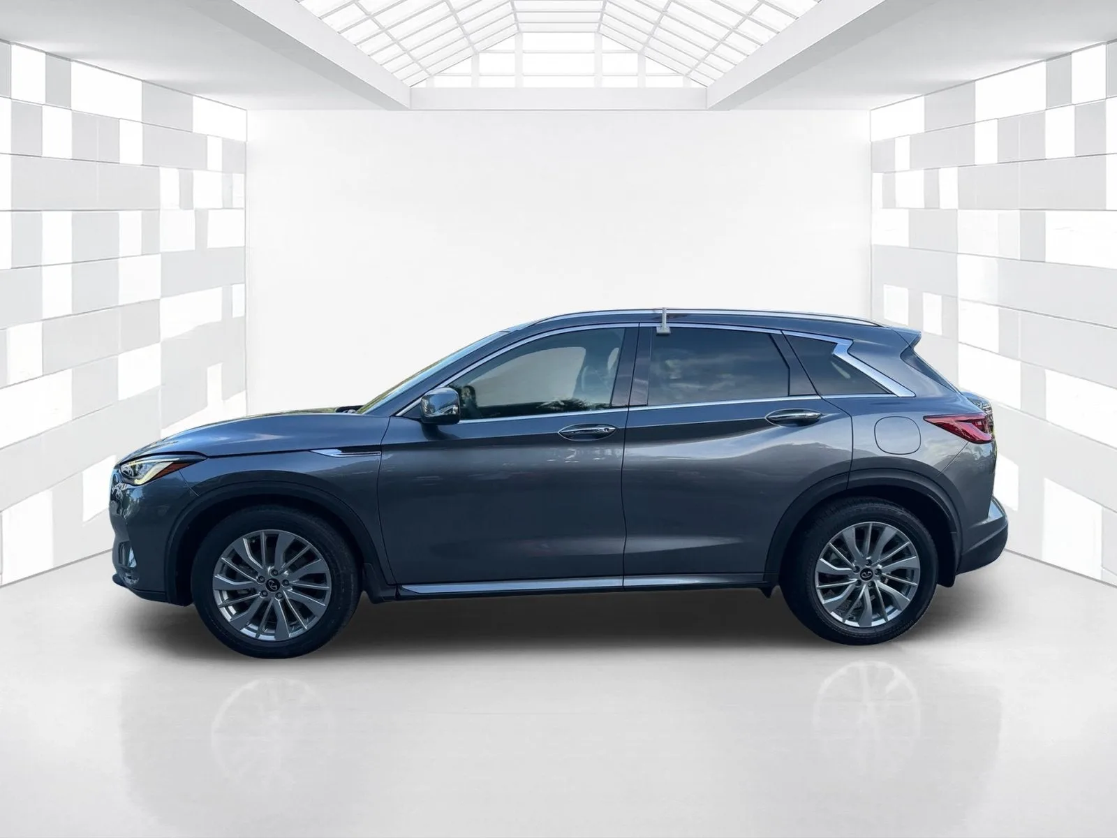 2023 INFINITI QX50 LUXE photo 4