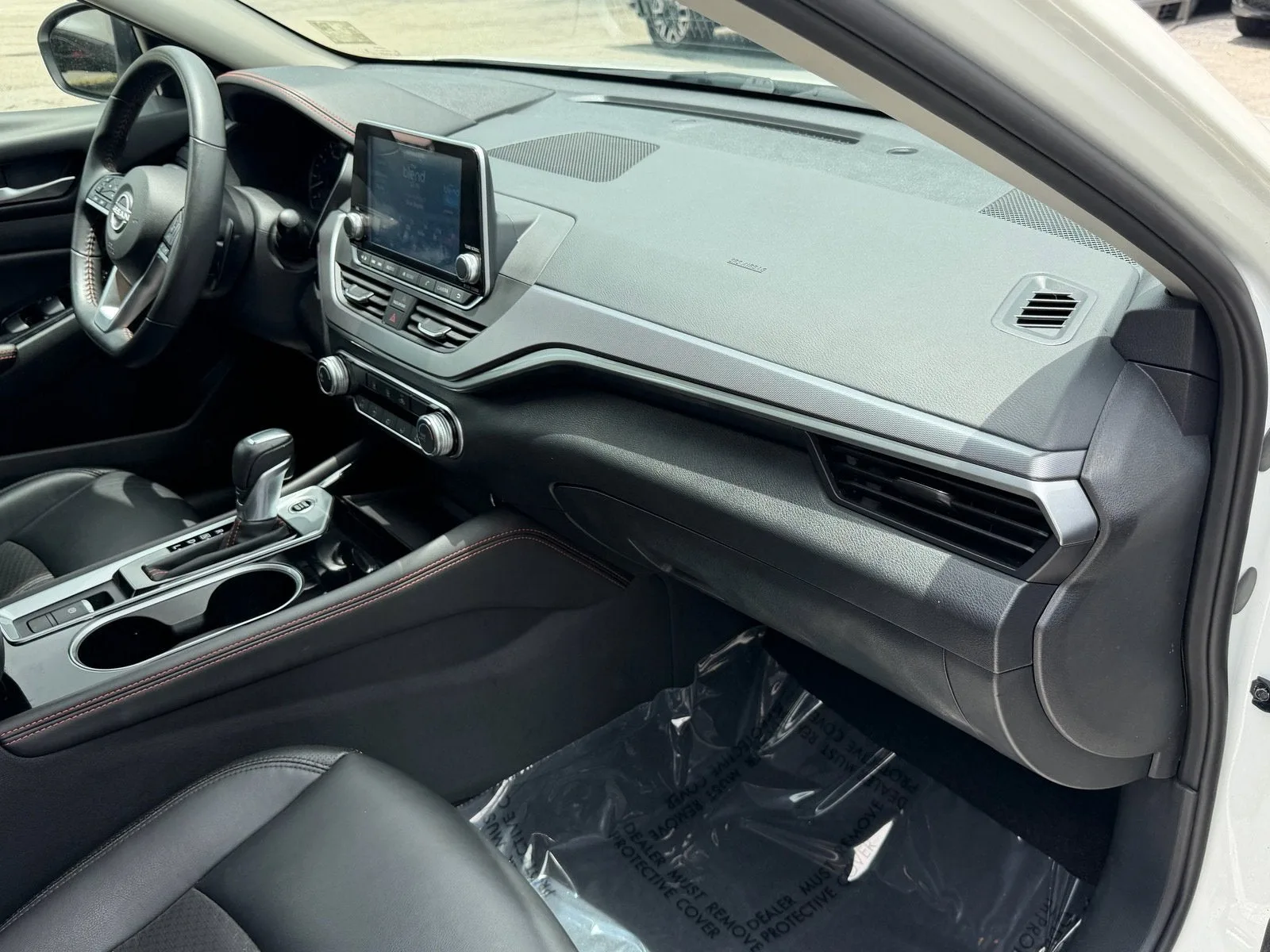 2024 Nissan Altima SR photo 20