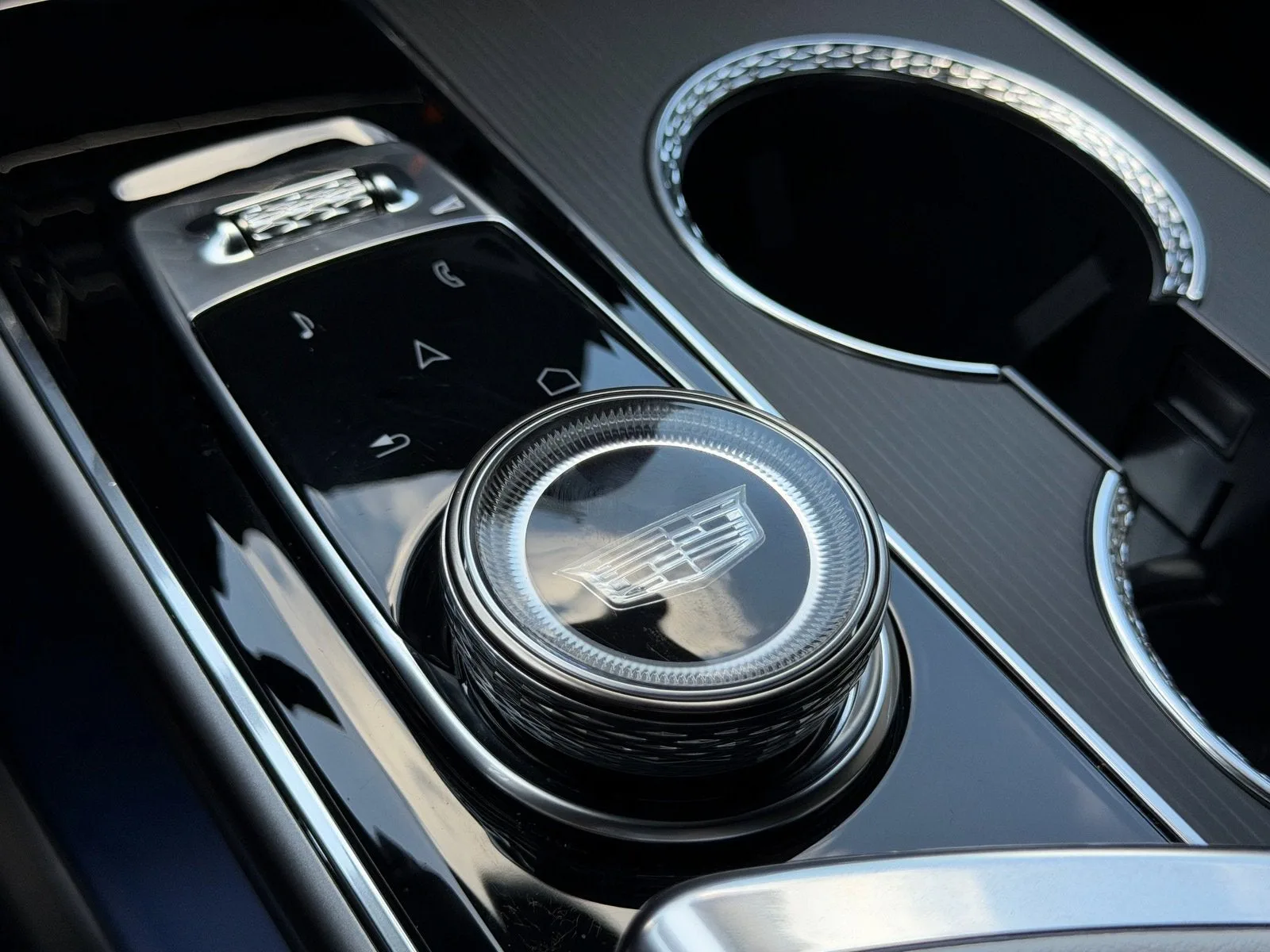 2024 Cadillac LYRIQ Luxury photo 20