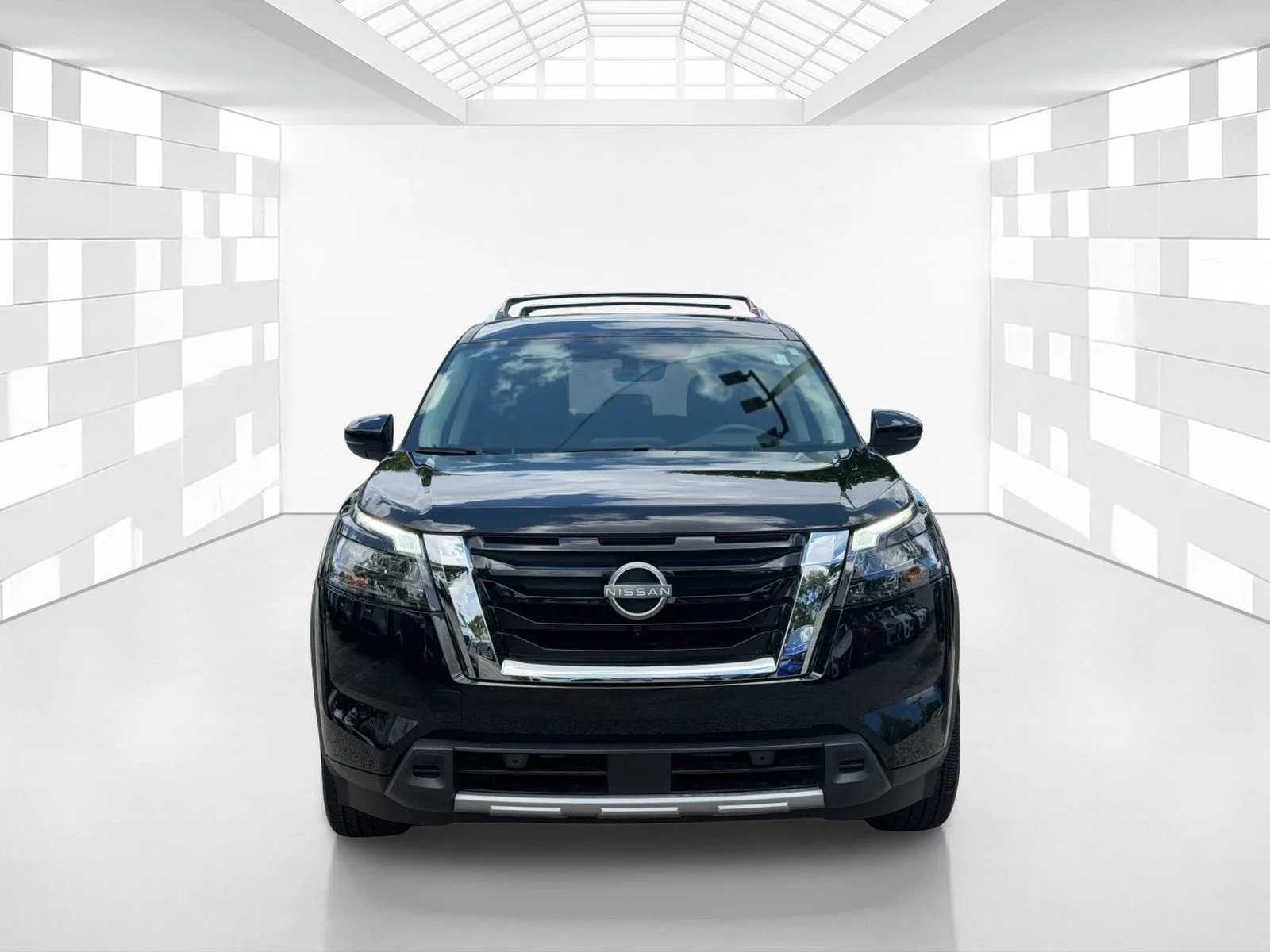 2025 Nissan Pathfinder Platinum photo 2