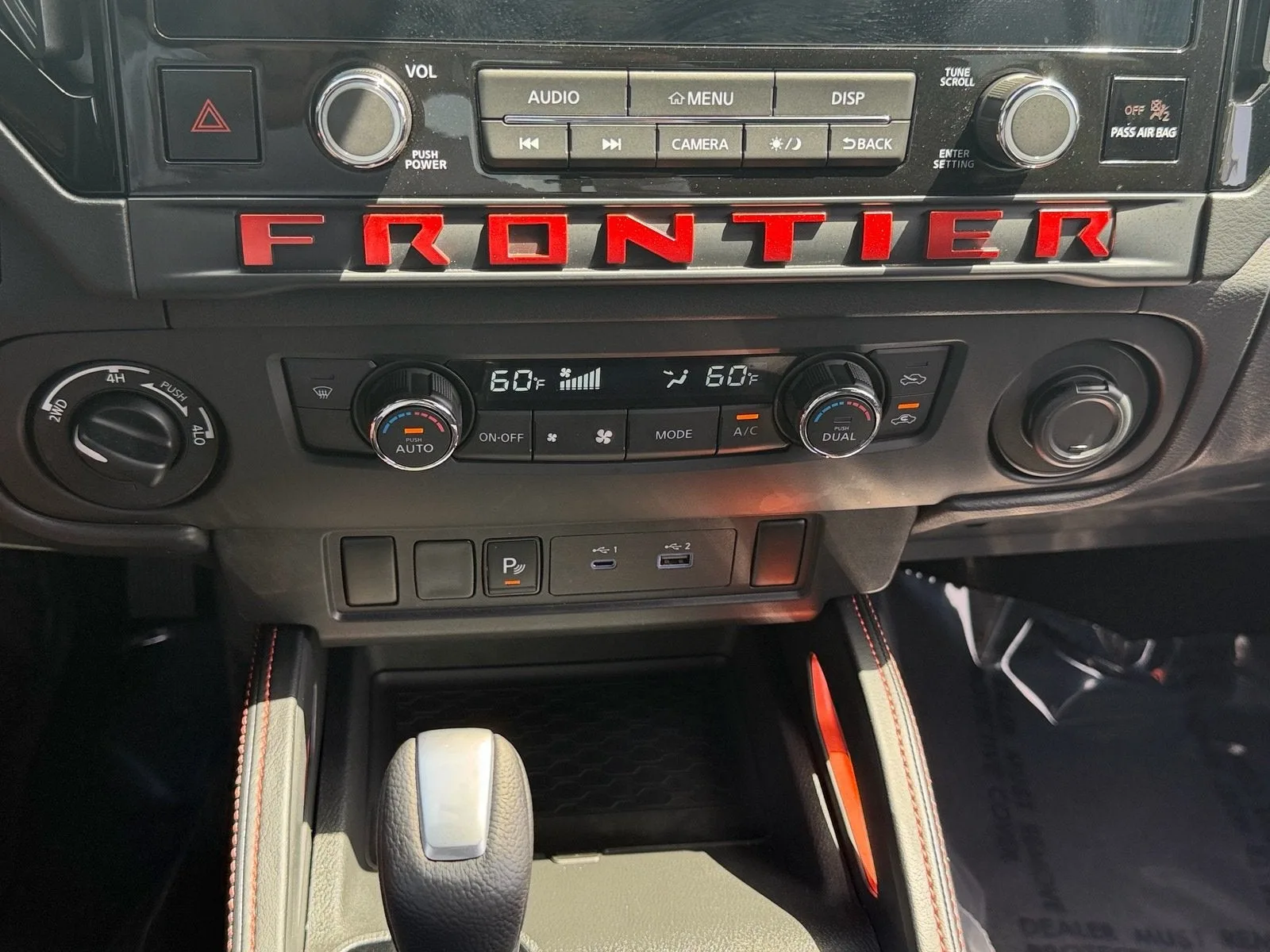 2025 Nissan Frontier Crew Cab PRO-4X® photo 22