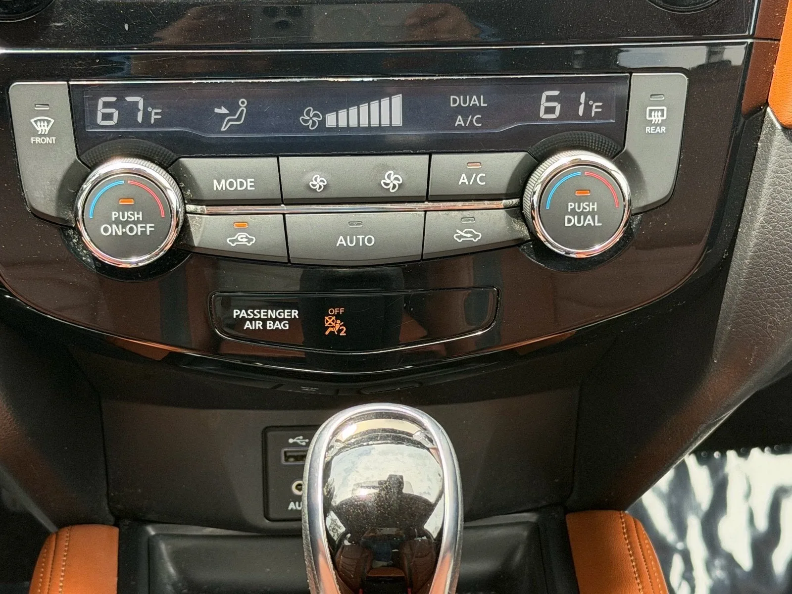 2017 Nissan Rogue SL photo 16