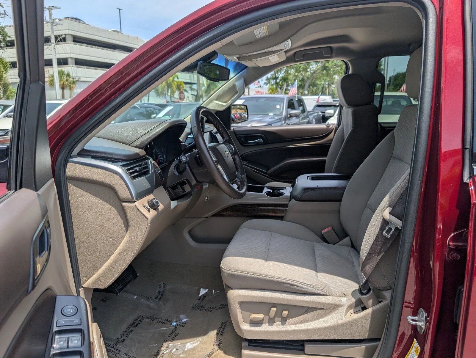2017 Chevrolet Tahoe LS photo 9