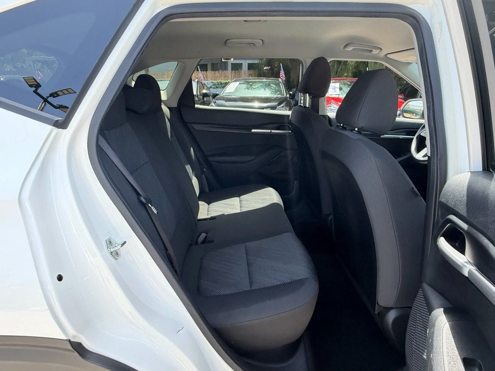 2022 Kia Seltos LX photo 14
