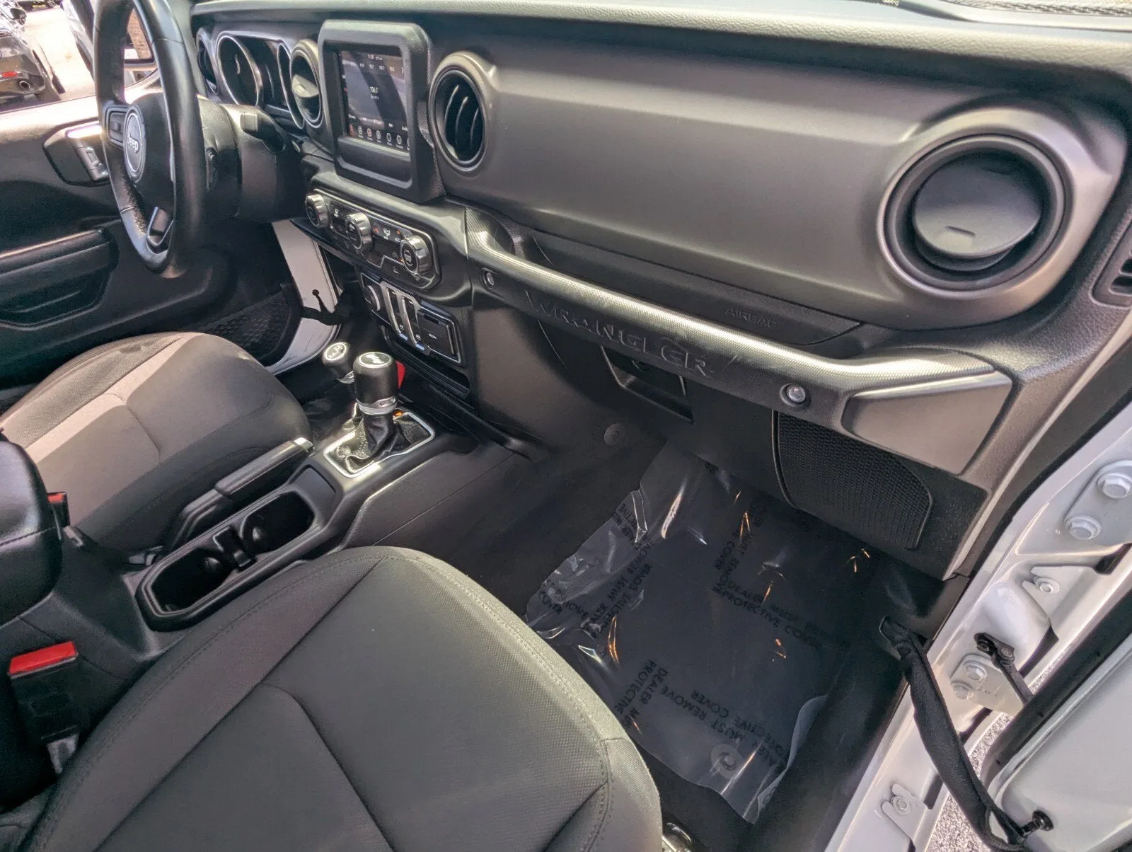 2022 Jeep Wrangler Willys photo 17
