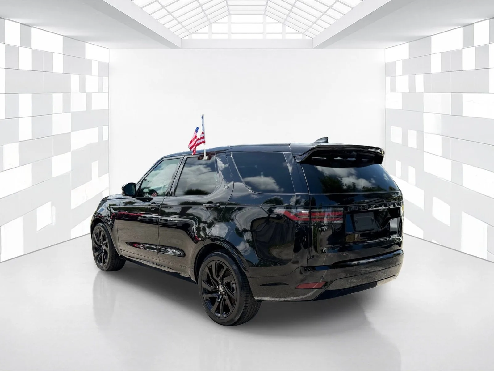 2024 Land Rover Discovery Dynamic SE photo 5