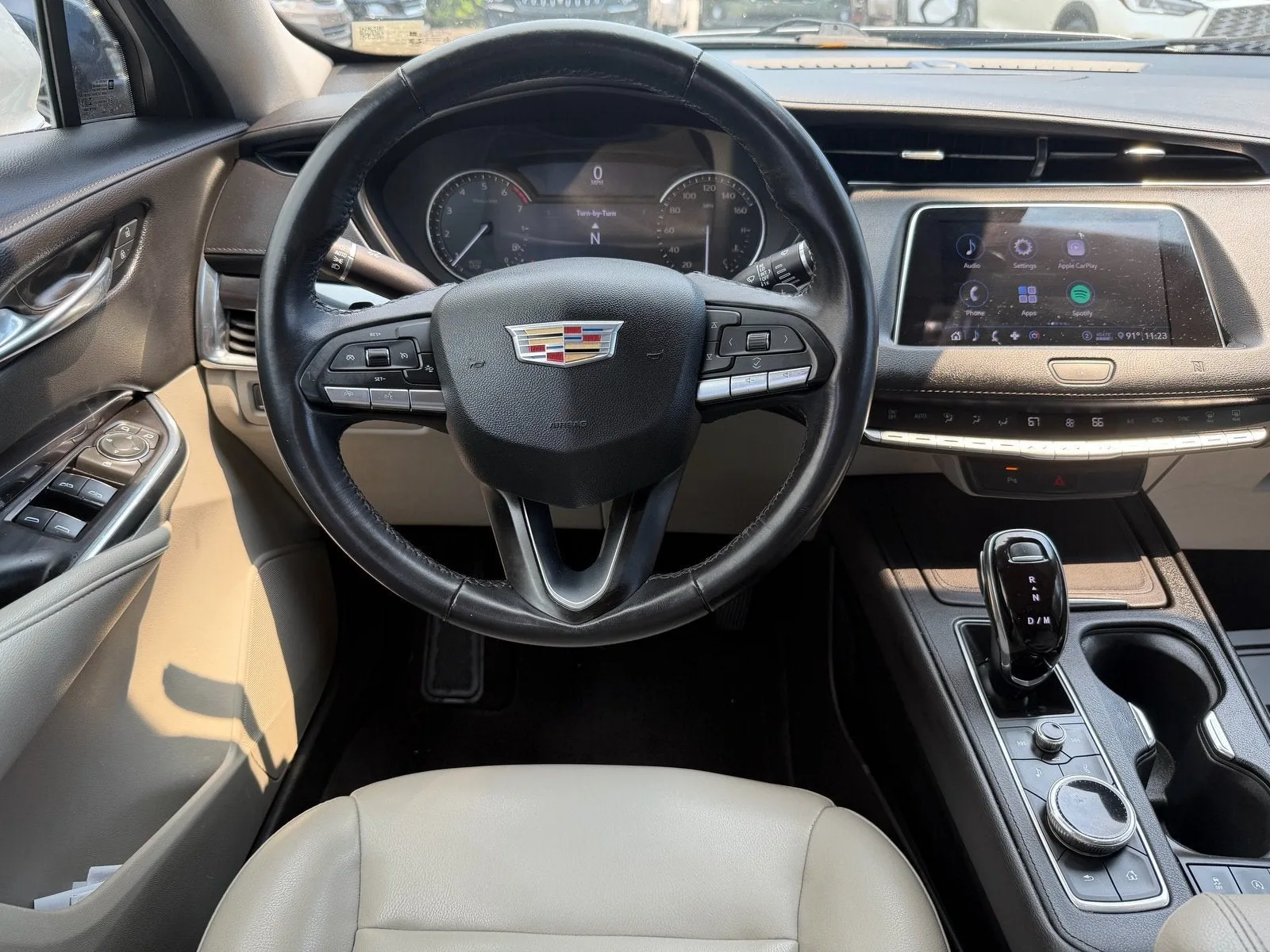 2020 Cadillac XT4 FWD Luxury photo 17