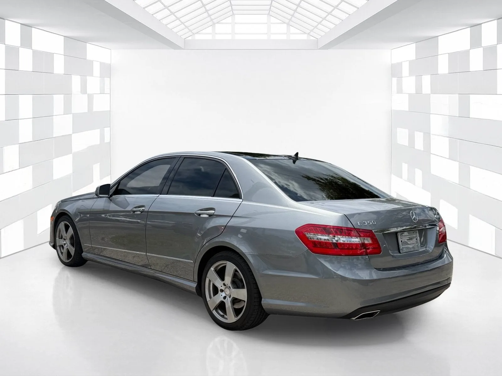 2010 Mercedes-Benz E-Class E 350 photo 5