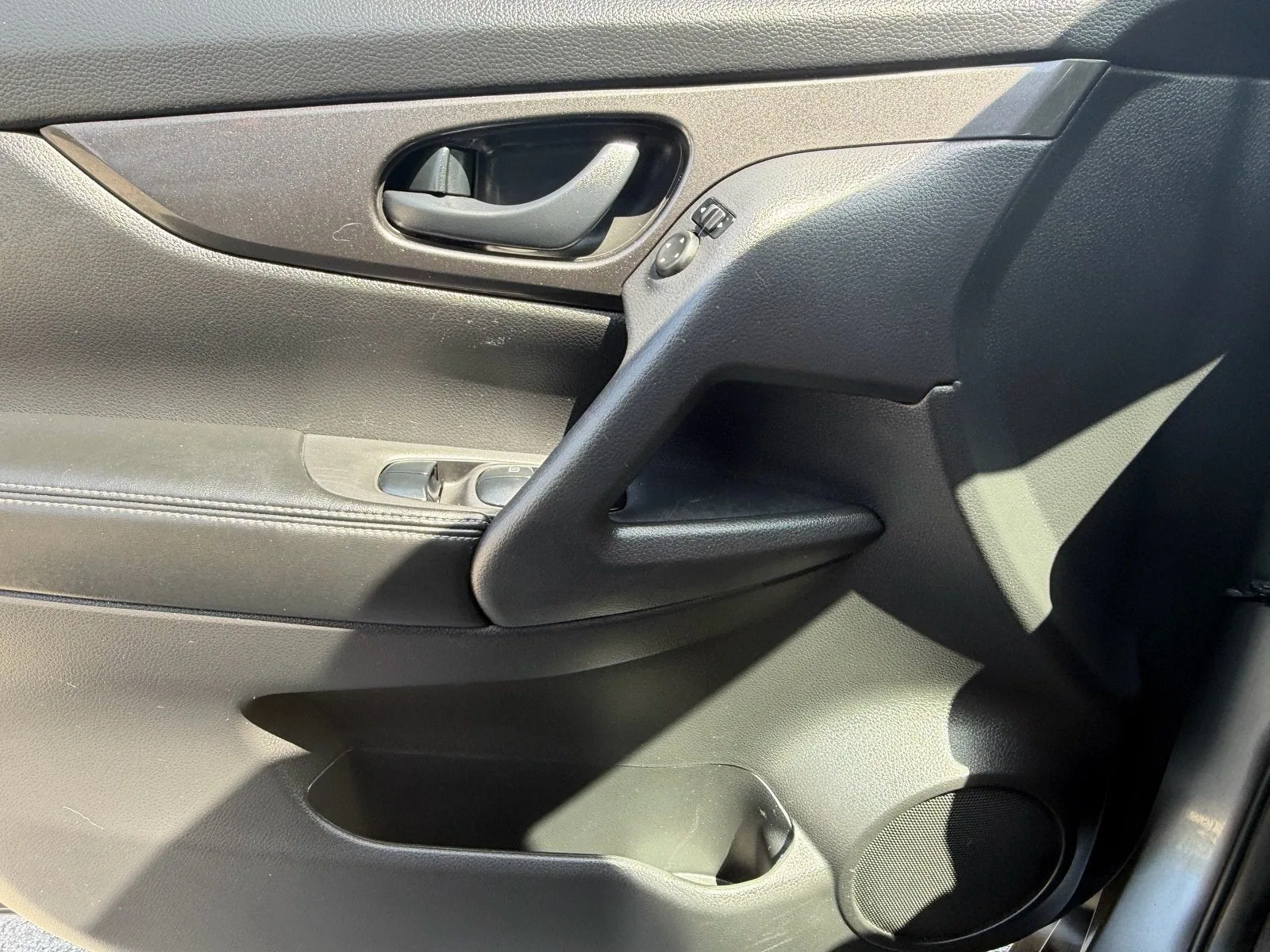 2020 Nissan Rogue S photo 31