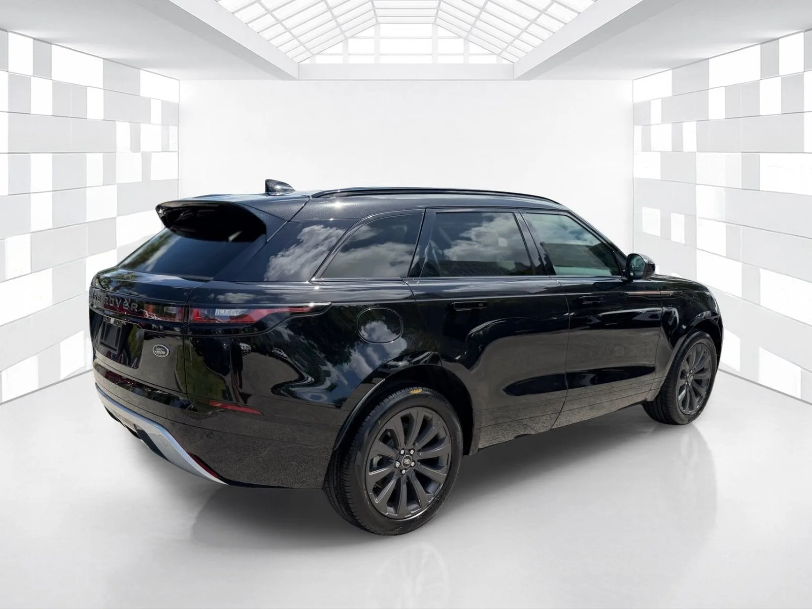 2022 Land Rover Range Rover Velar R-Dynamic S photo 7