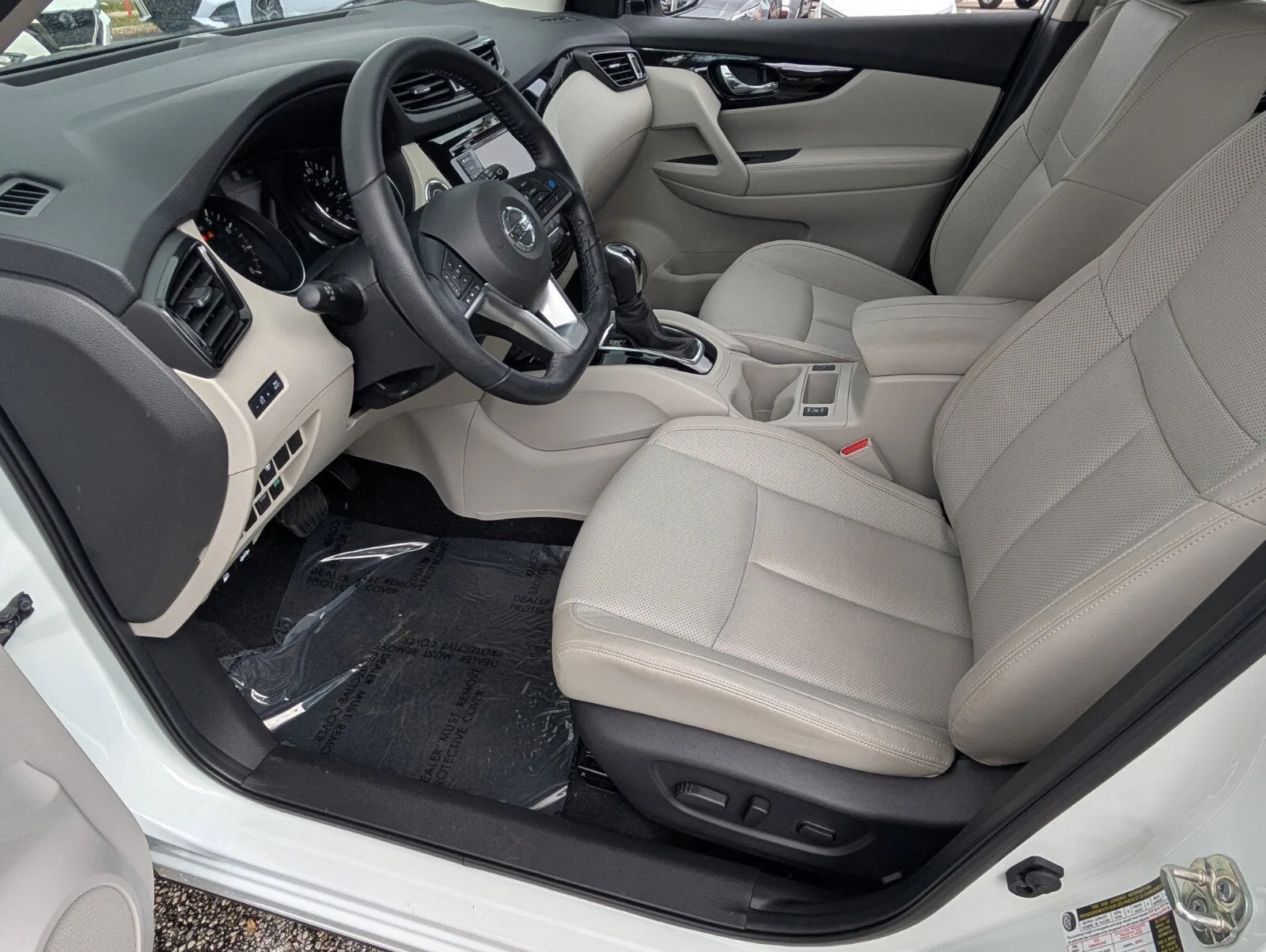 2022 Nissan Rogue Sport SL photo 11
