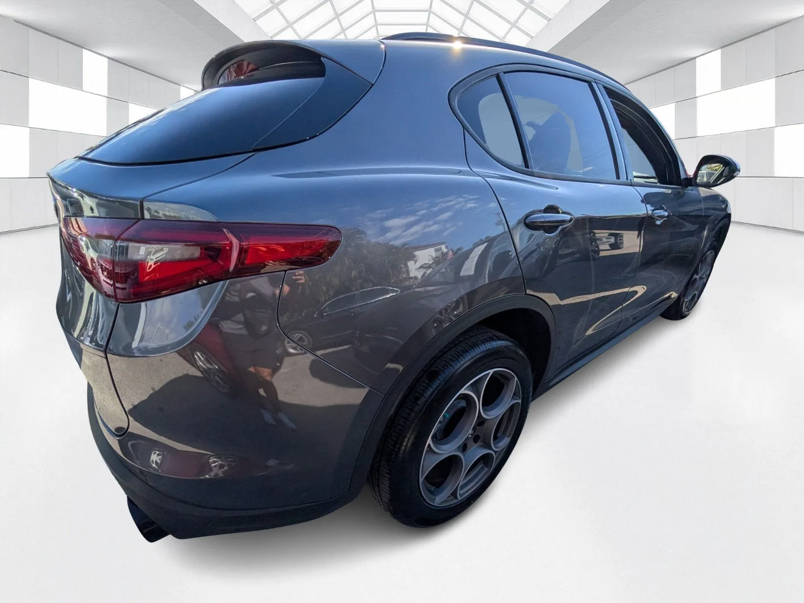 2023 Alfa Romeo Stelvio Sprint photo 6