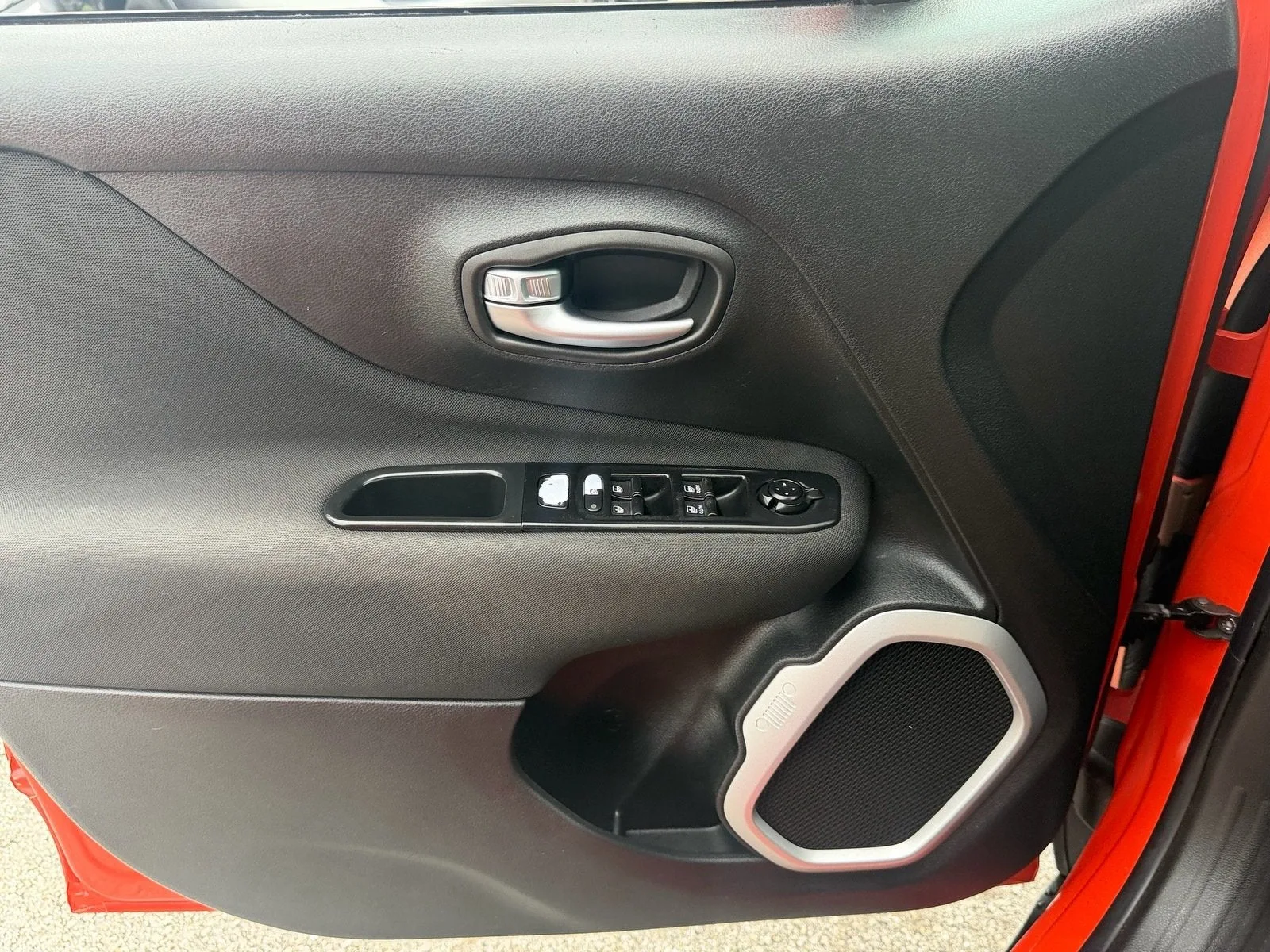 2019 Jeep Renegade Latitude photo 34