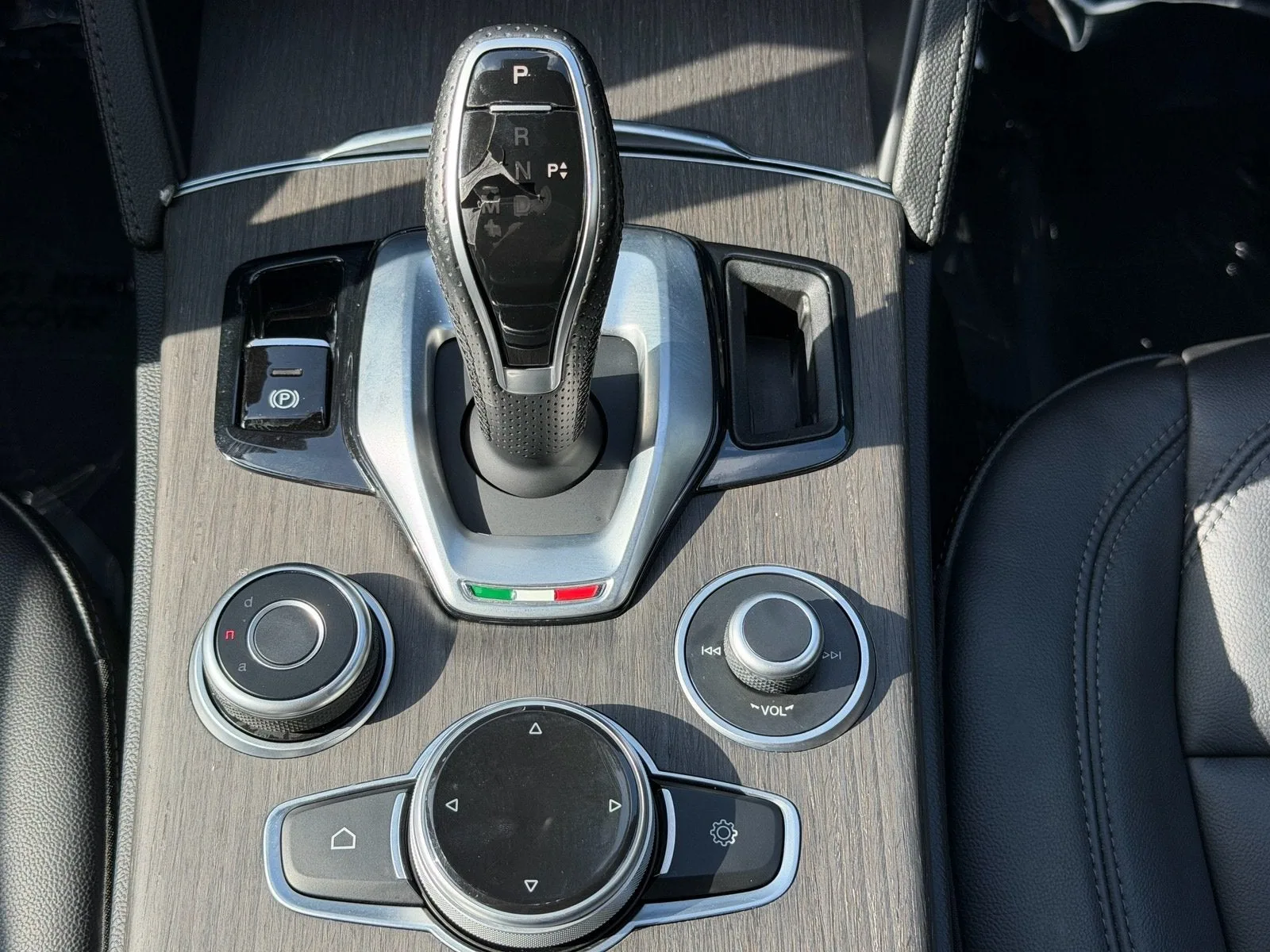 2022 Alfa Romeo Stelvio Ti photo 20