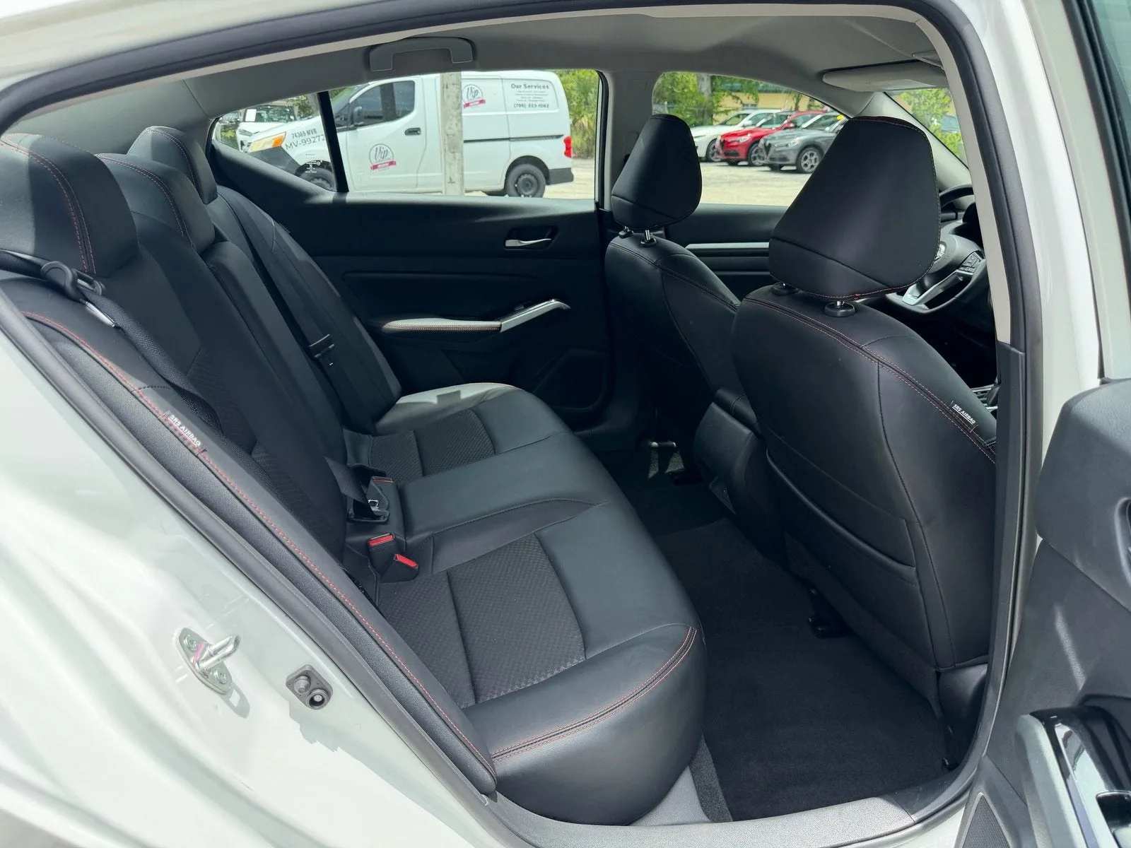 2024 Nissan Altima SR photo 19