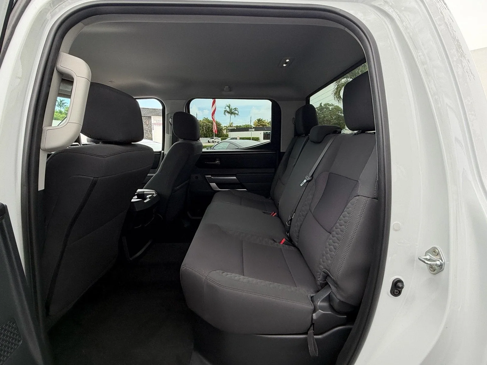 2023 Toyota Tundra 4WD SR5 photo 11