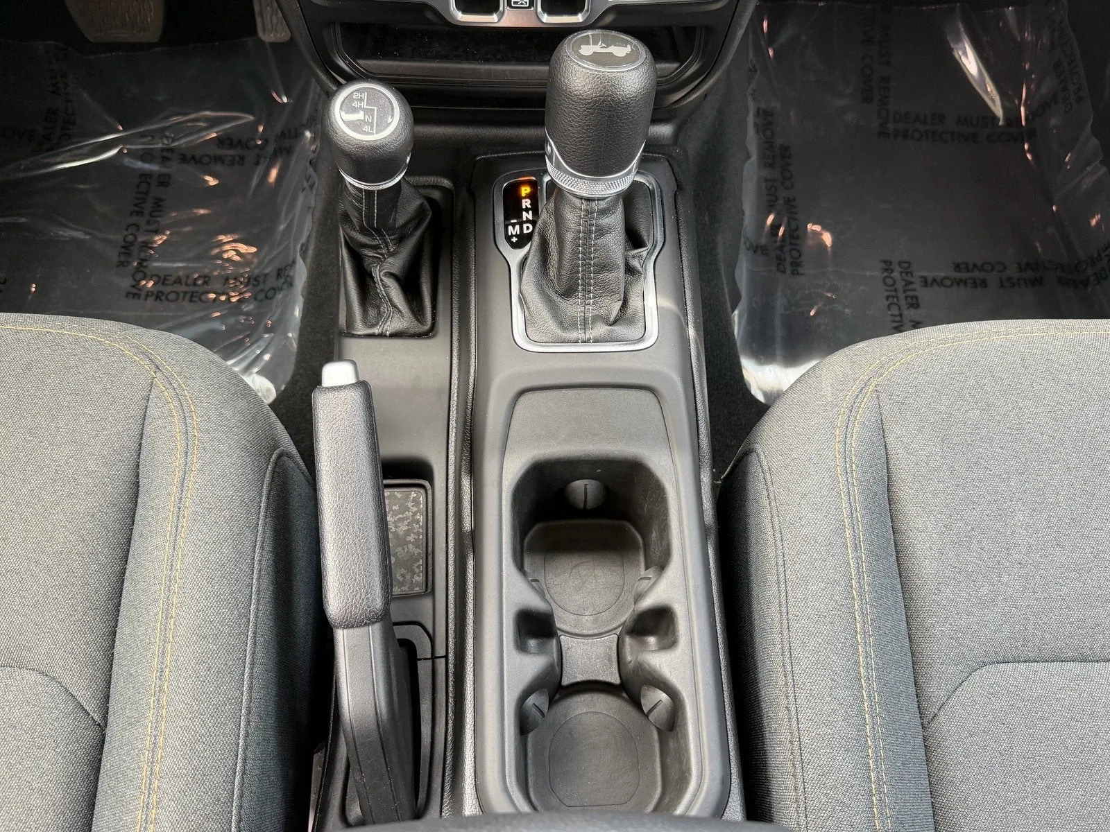 2025 Jeep Wrangler Sahara photo 17