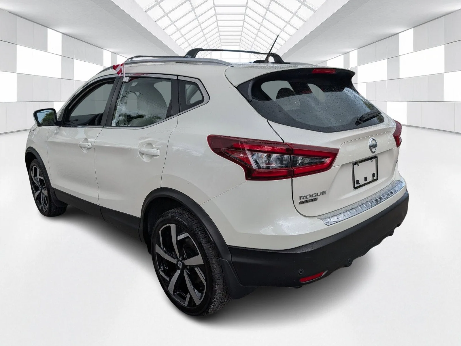 2022 Nissan Rogue Sport SL photo 5