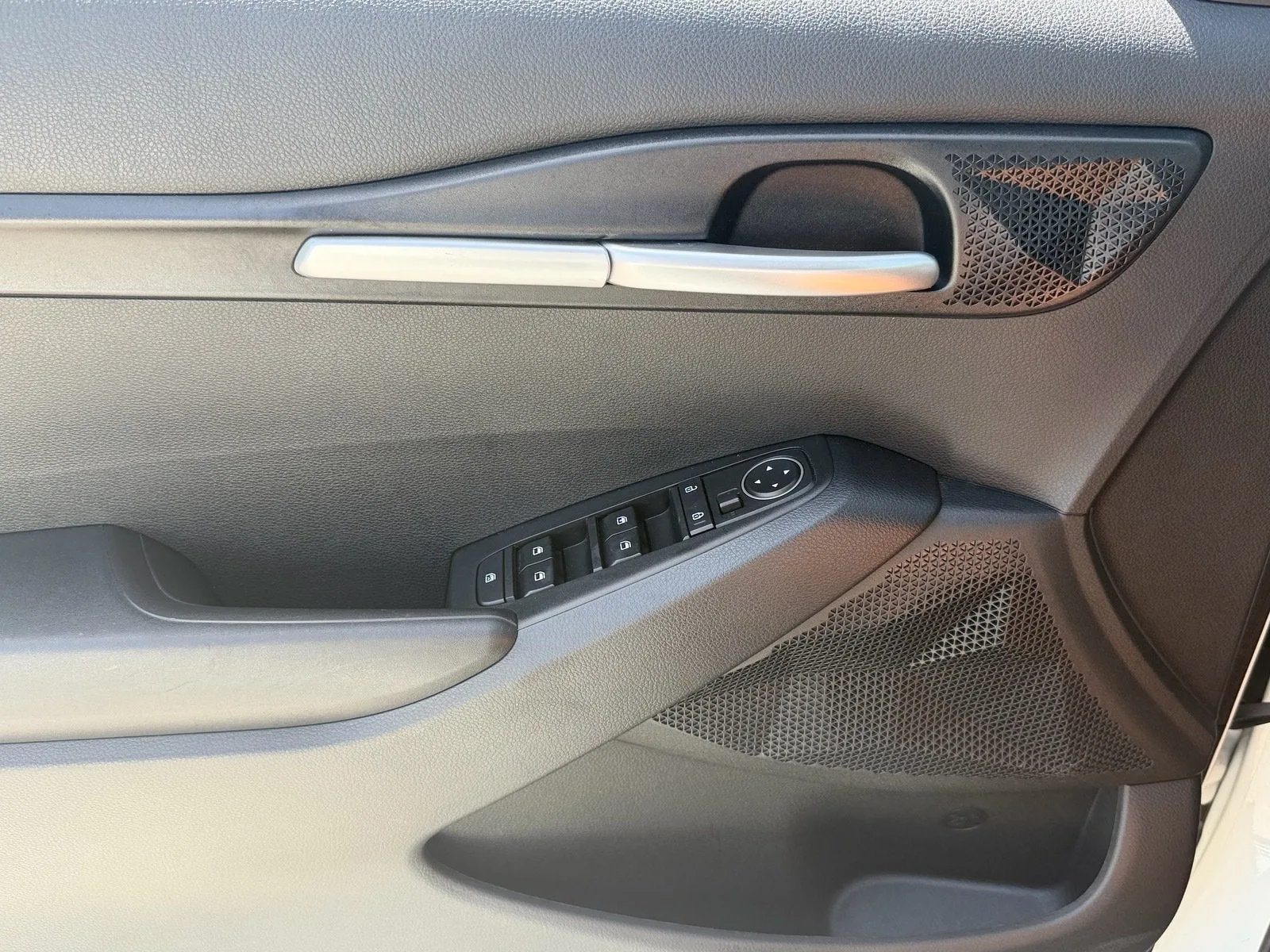 2022 Kia Seltos LX photo 30