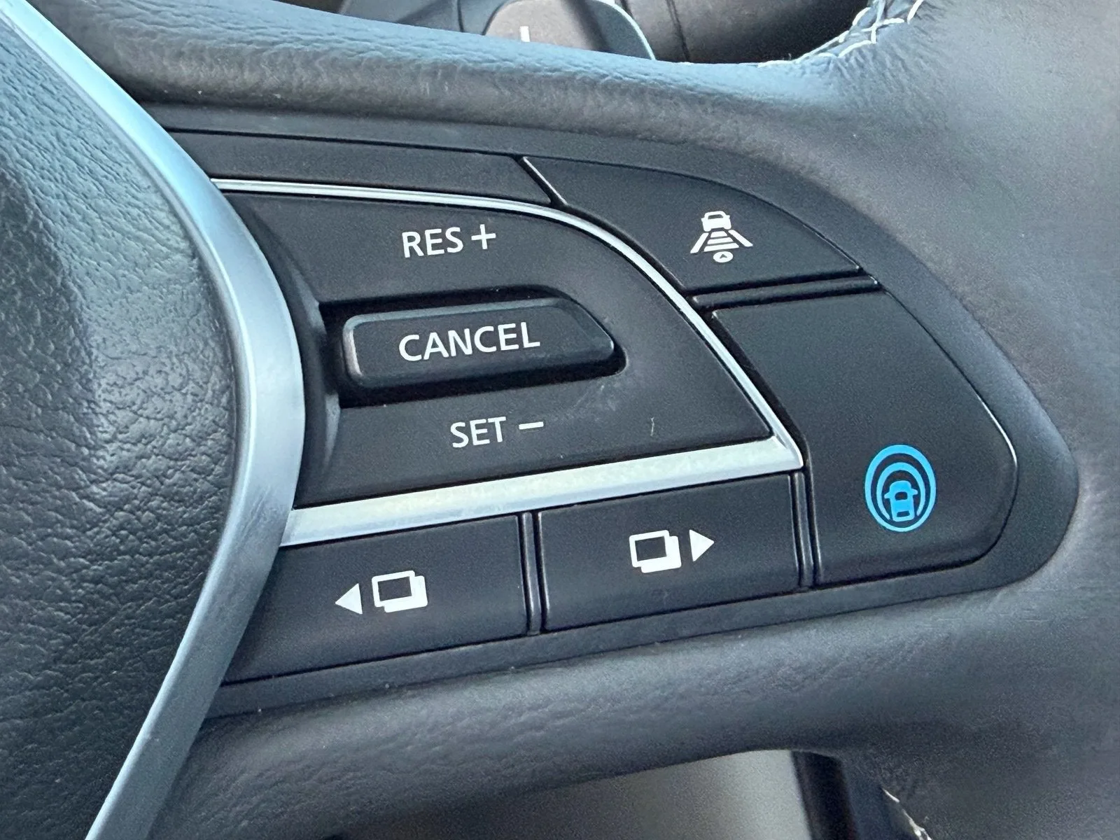 2023 INFINITI QX50 LUXE photo 31