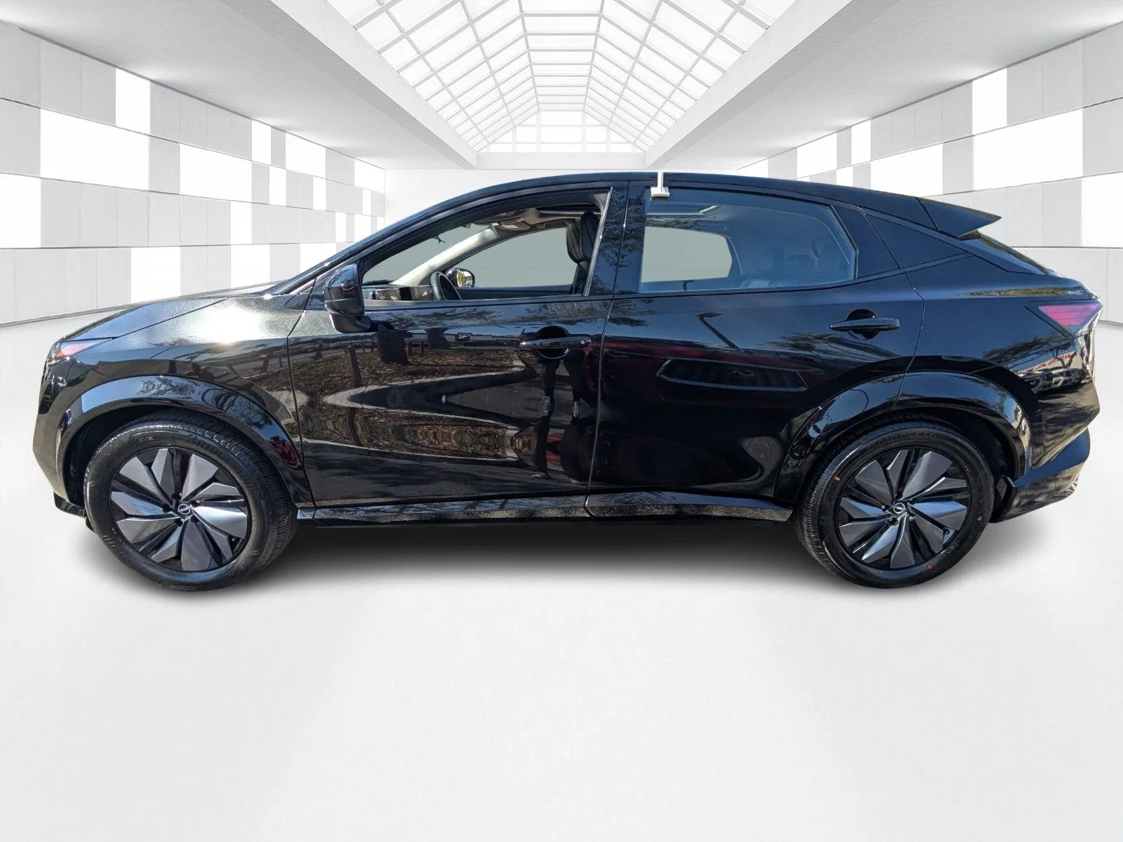 2023 Nissan ARIYA EVOLVE+ photo 4