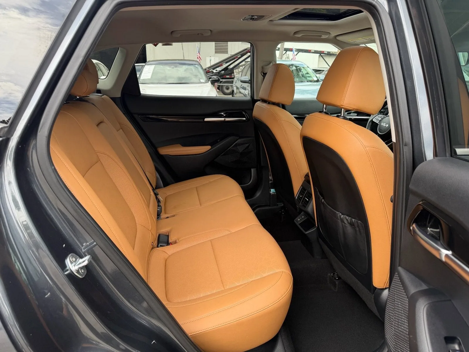 2024 Kia Seltos EX photo 18