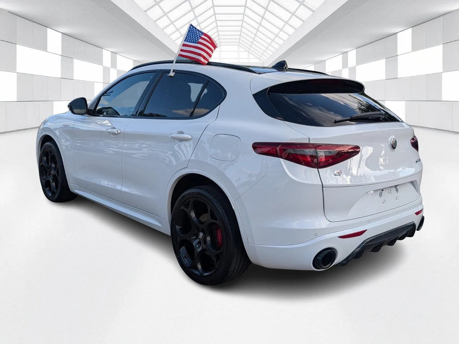 2023 Alfa Romeo Stelvio Veloce photo 5