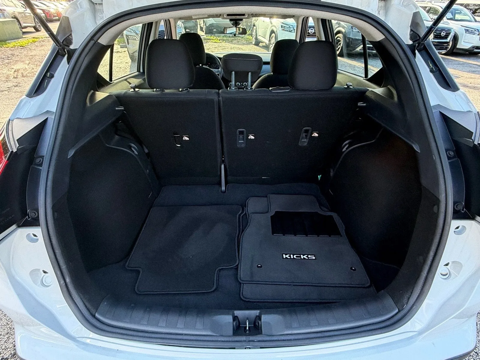 2024 Nissan Kicks SV photo 15