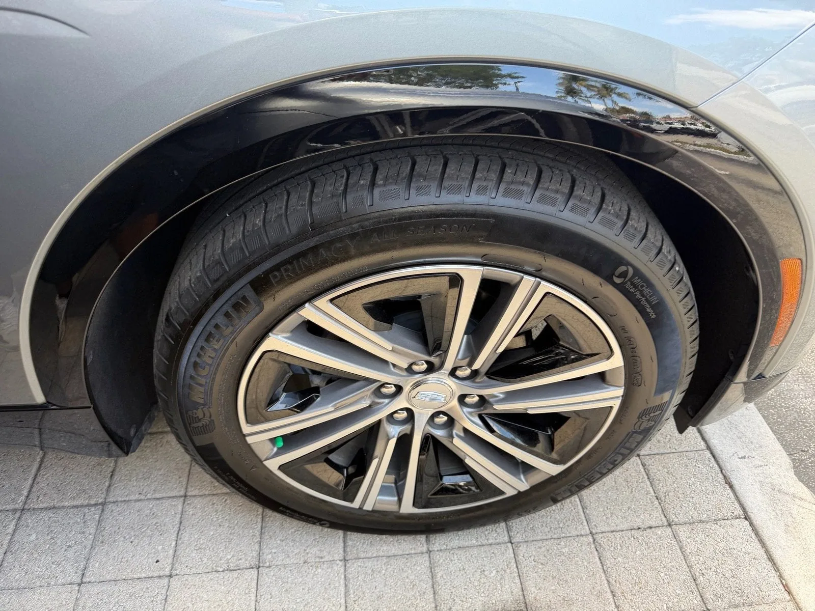 2024 Cadillac LYRIQ Luxury photo 16