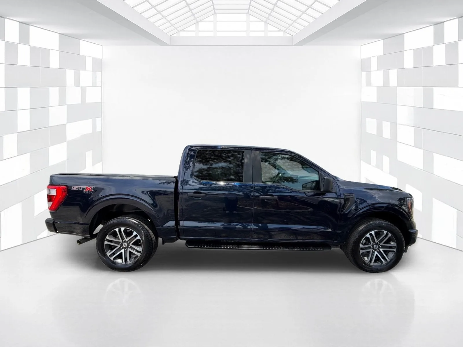 2023 Ford F-150 XL photo 8