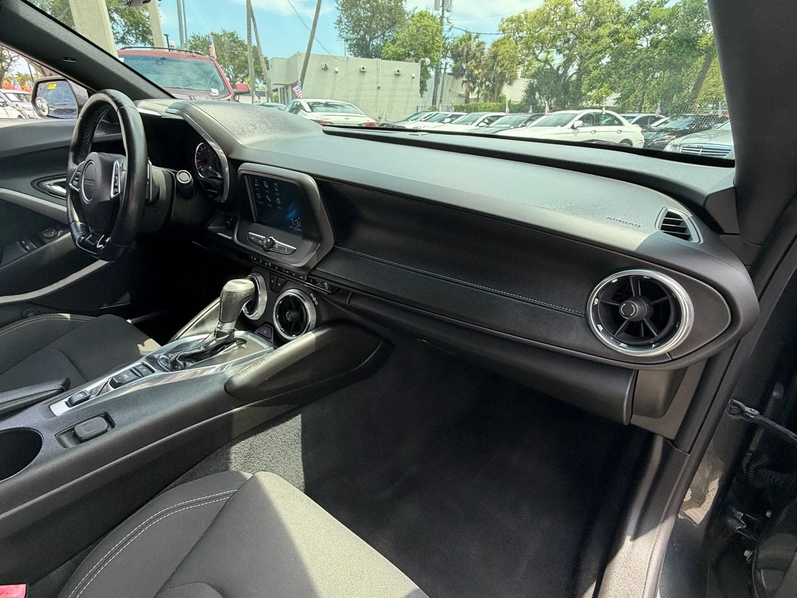 2018 Chevrolet Camaro 1LT photo 14